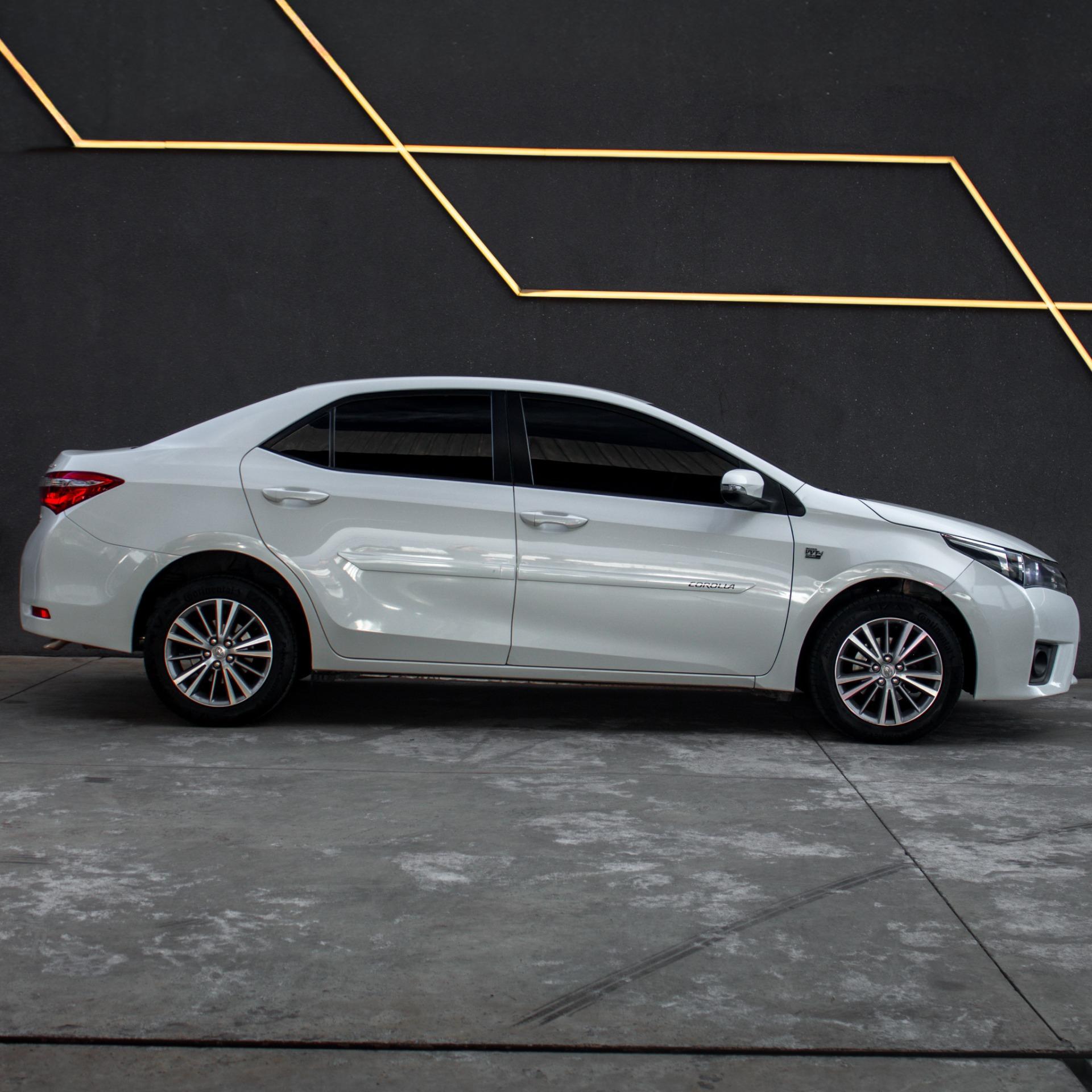 TOYOTA Corolla - Foto