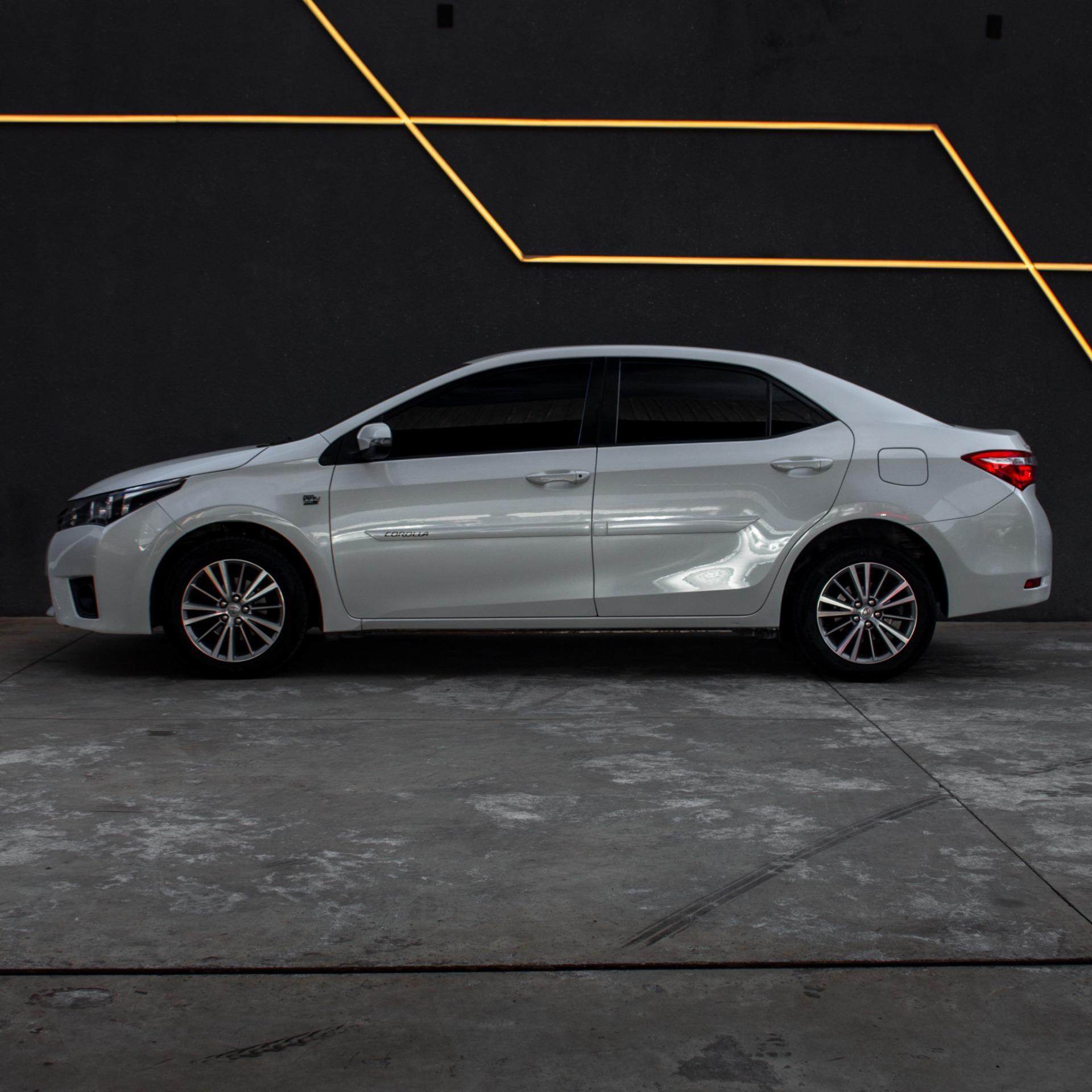 TOYOTA Corolla - Foto