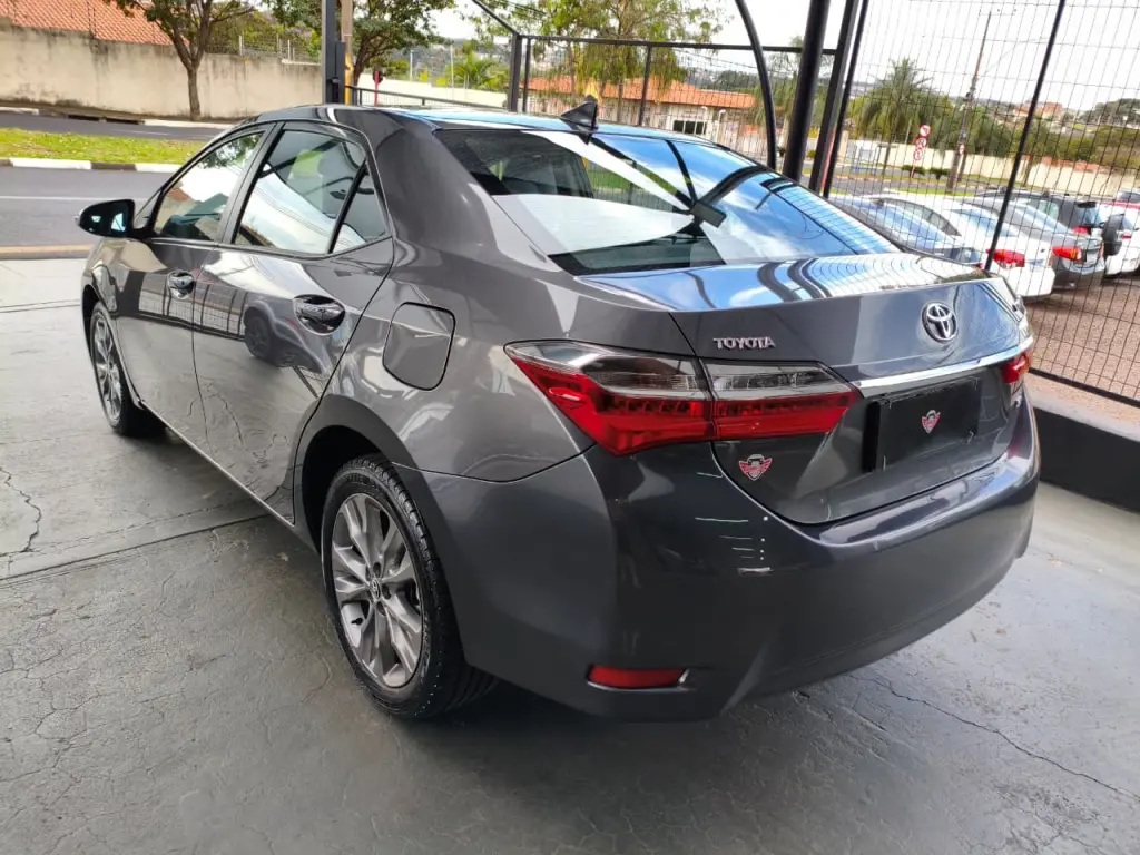 TOYOTA Corolla - Foto