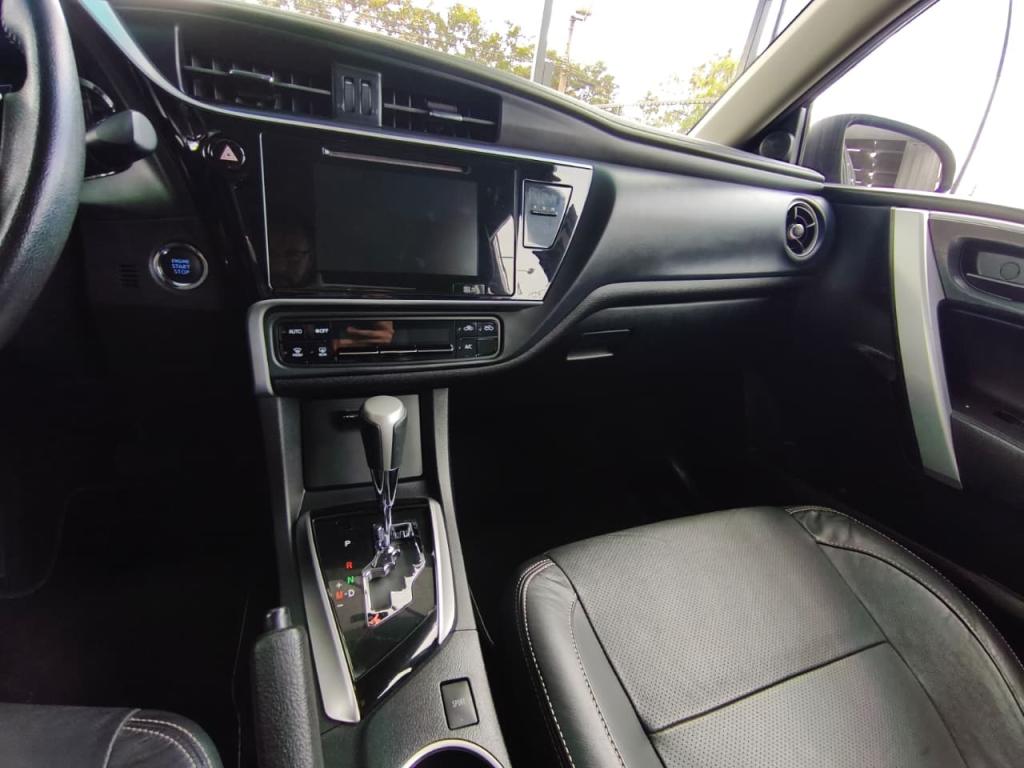 TOYOTA Corolla - Foto