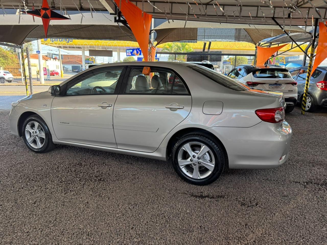 TOYOTA Corolla - Foto