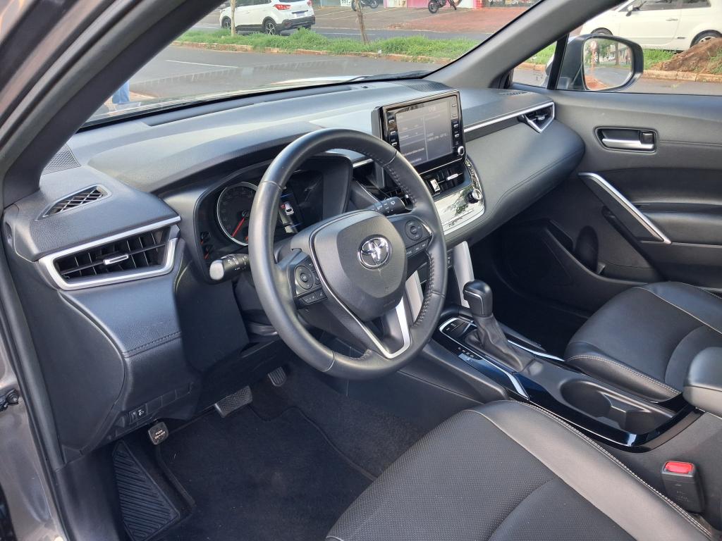 TOYOTA Corolla Cross - Foto