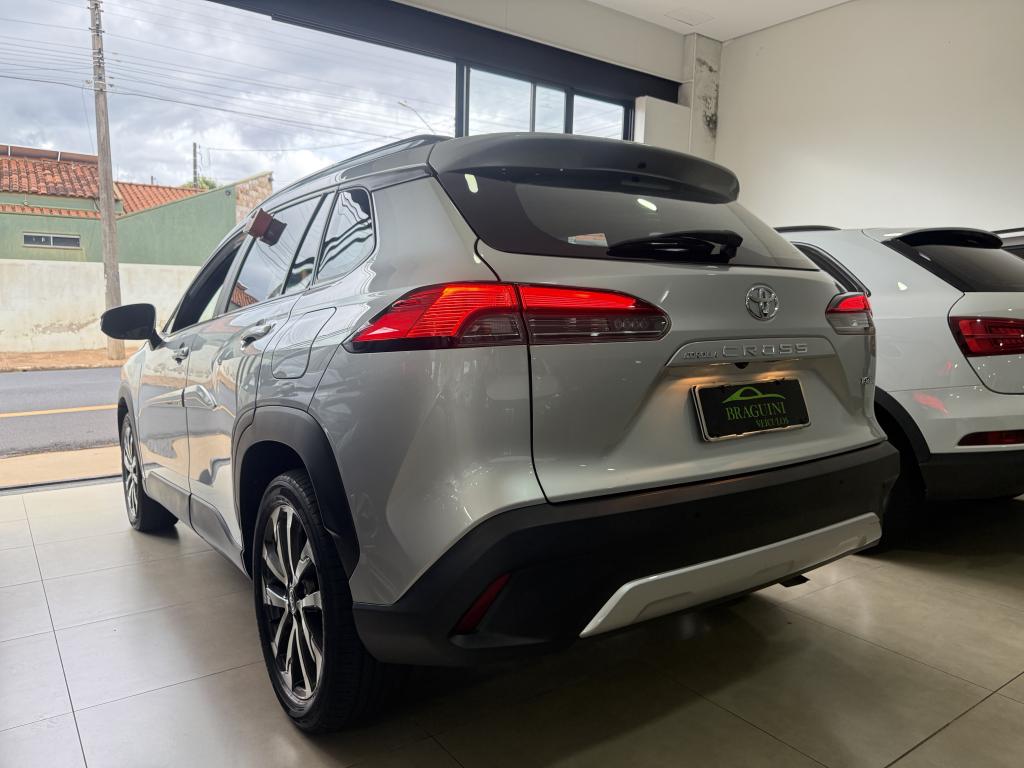 TOYOTA Corolla Cross - Foto