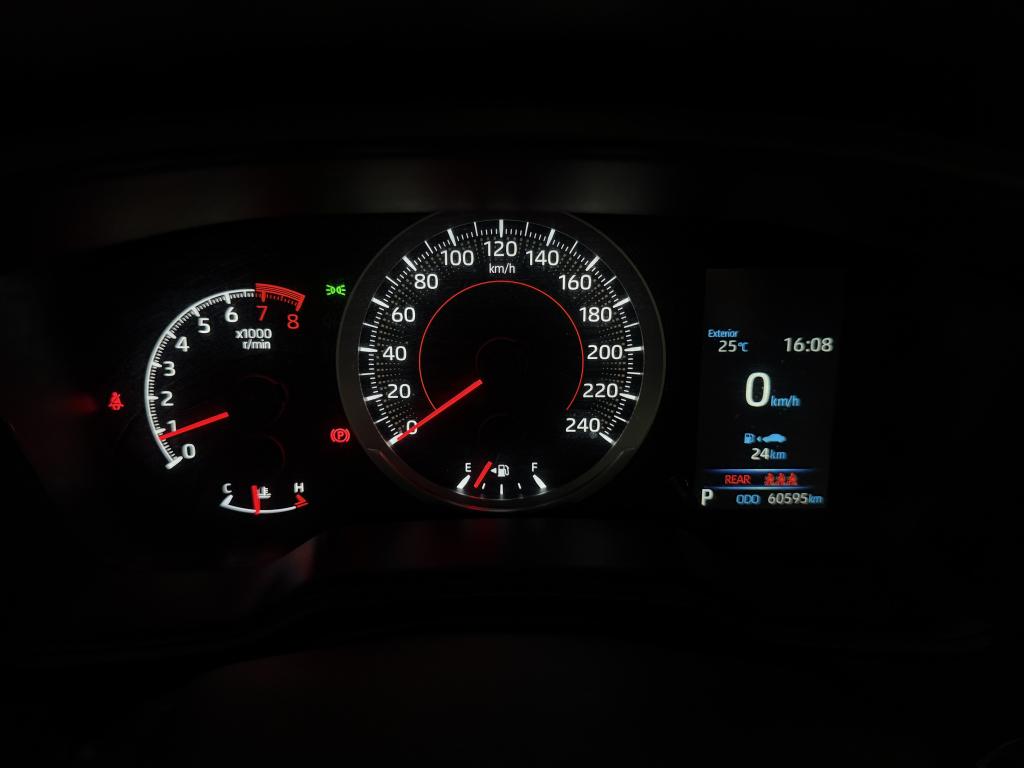 TOYOTA Corolla Cross - Foto