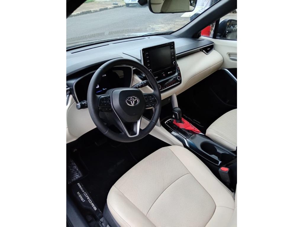 TOYOTA Corolla Cross - Foto