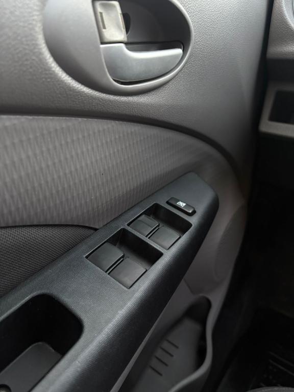 TOYOTA Etios Hatch - Foto