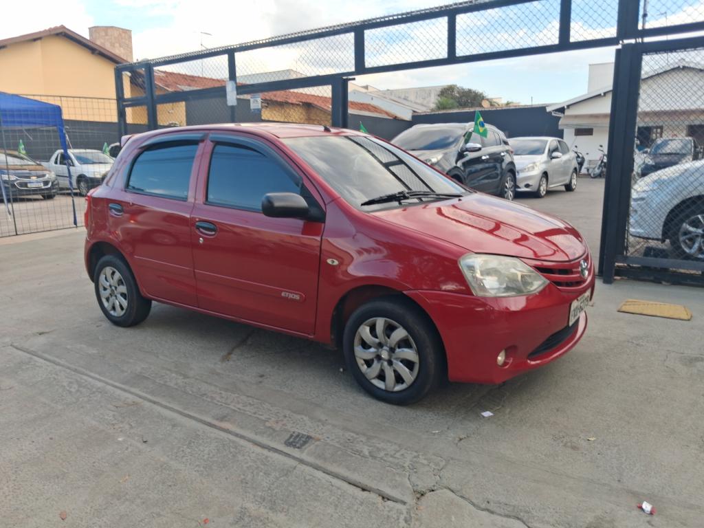 TOYOTA Etios Hatch