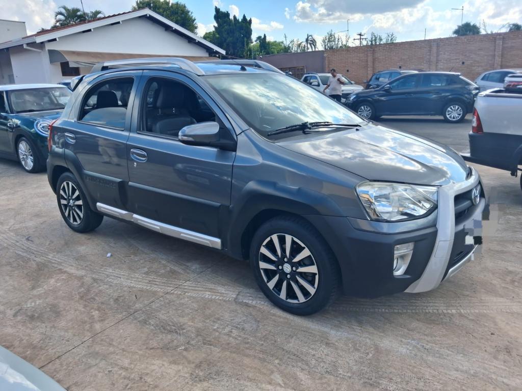 TOYOTA Etios Hatch
