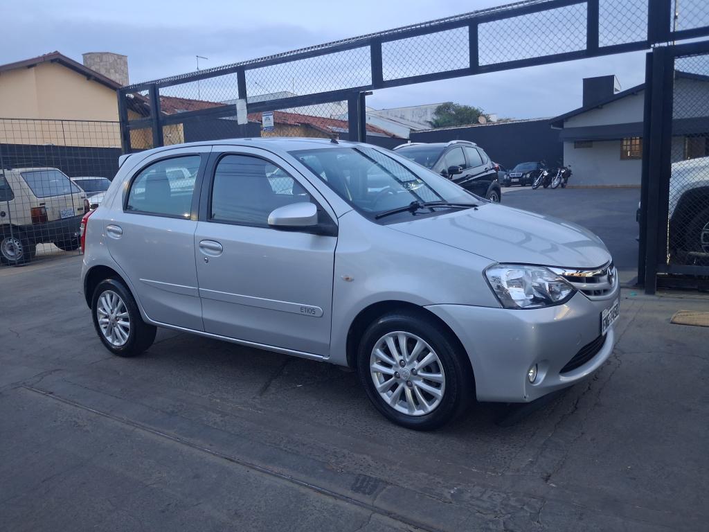 TOYOTA Etios Hatch