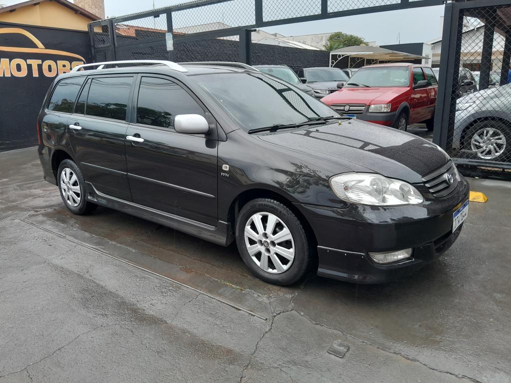 TOYOTA Fielder - Foto