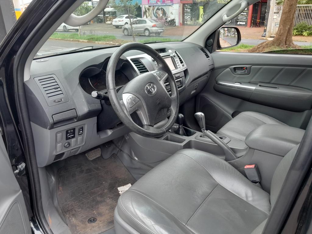 TOYOTA Hilux Caminhonete - Foto