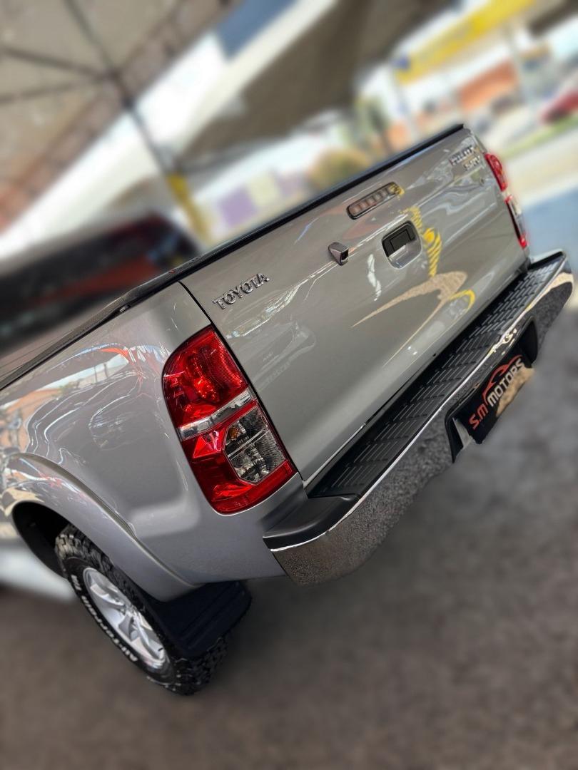 TOYOTA Hilux Caminhonete - Foto