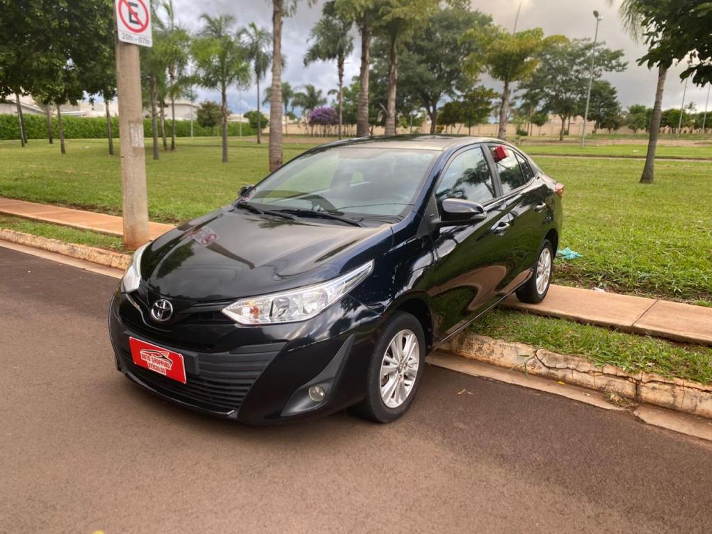 TOYOTA Yaris Sedan