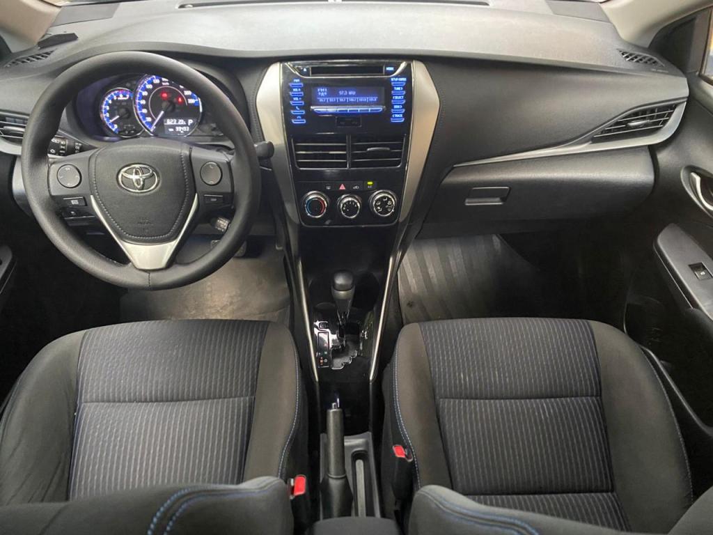 TOYOTA Yaris Sedan - Foto