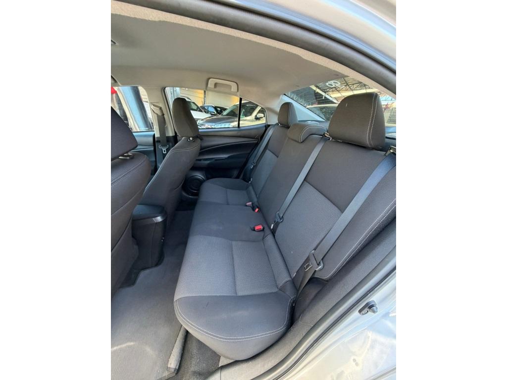 TOYOTA Yaris Sedan - Foto