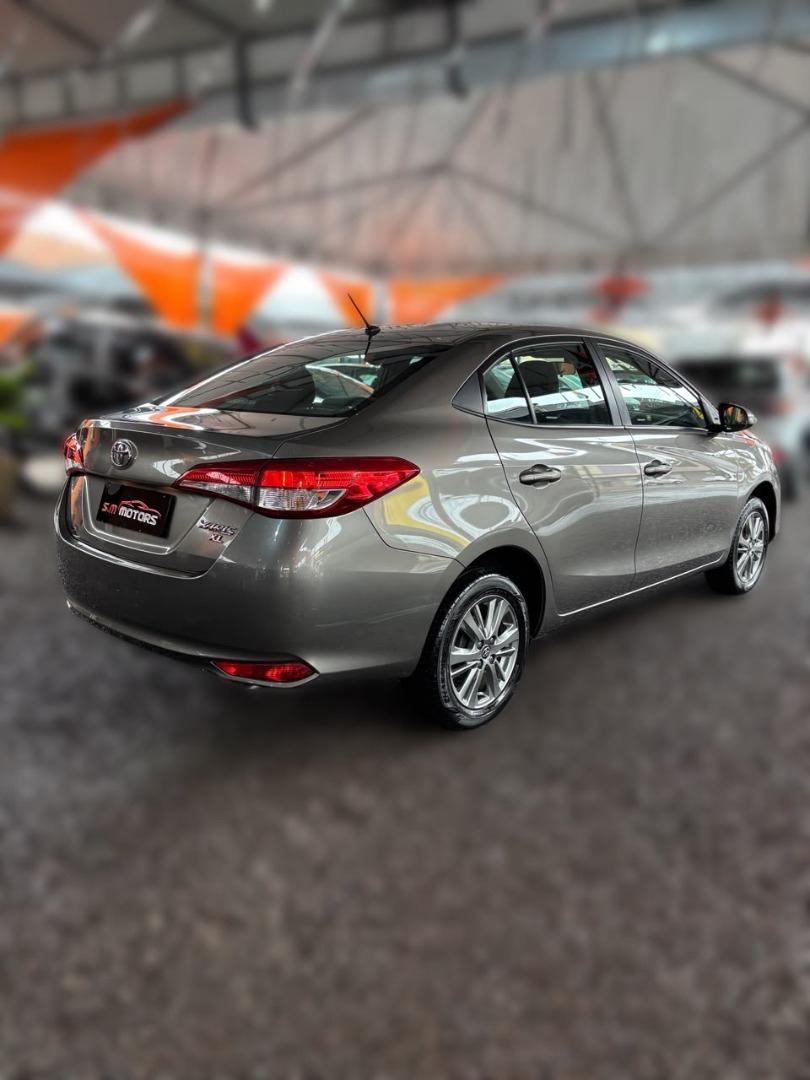 TOYOTA Yaris Sedan - Foto
