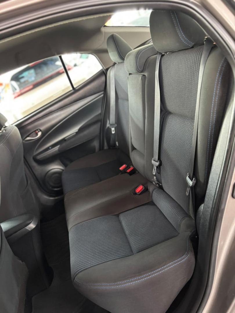 TOYOTA Yaris Sedan - Foto