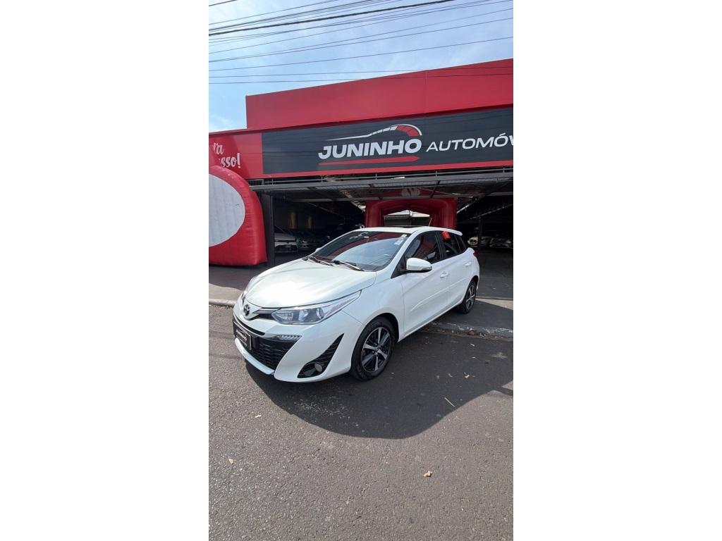 TOYOTA Yaris Sedan