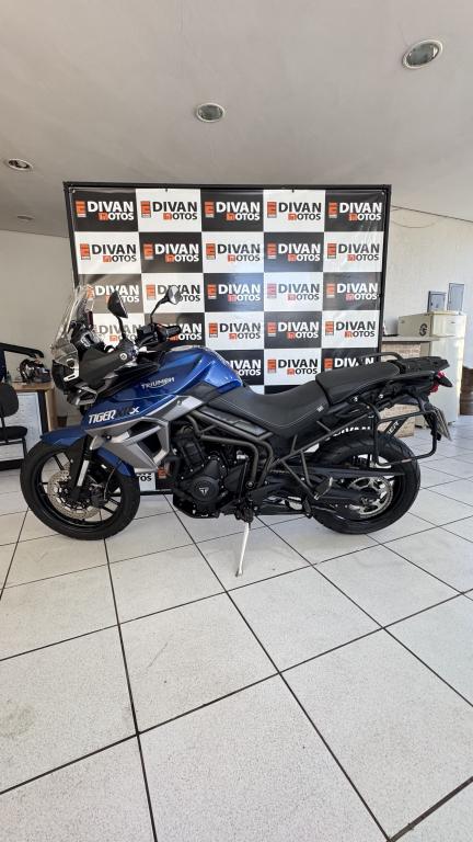 TRIUMPH Tiger 800 - Foto
