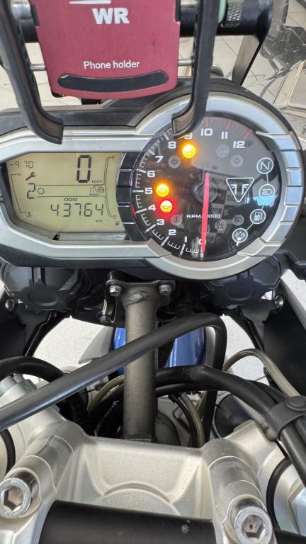 TRIUMPH Tiger 800 - Foto
