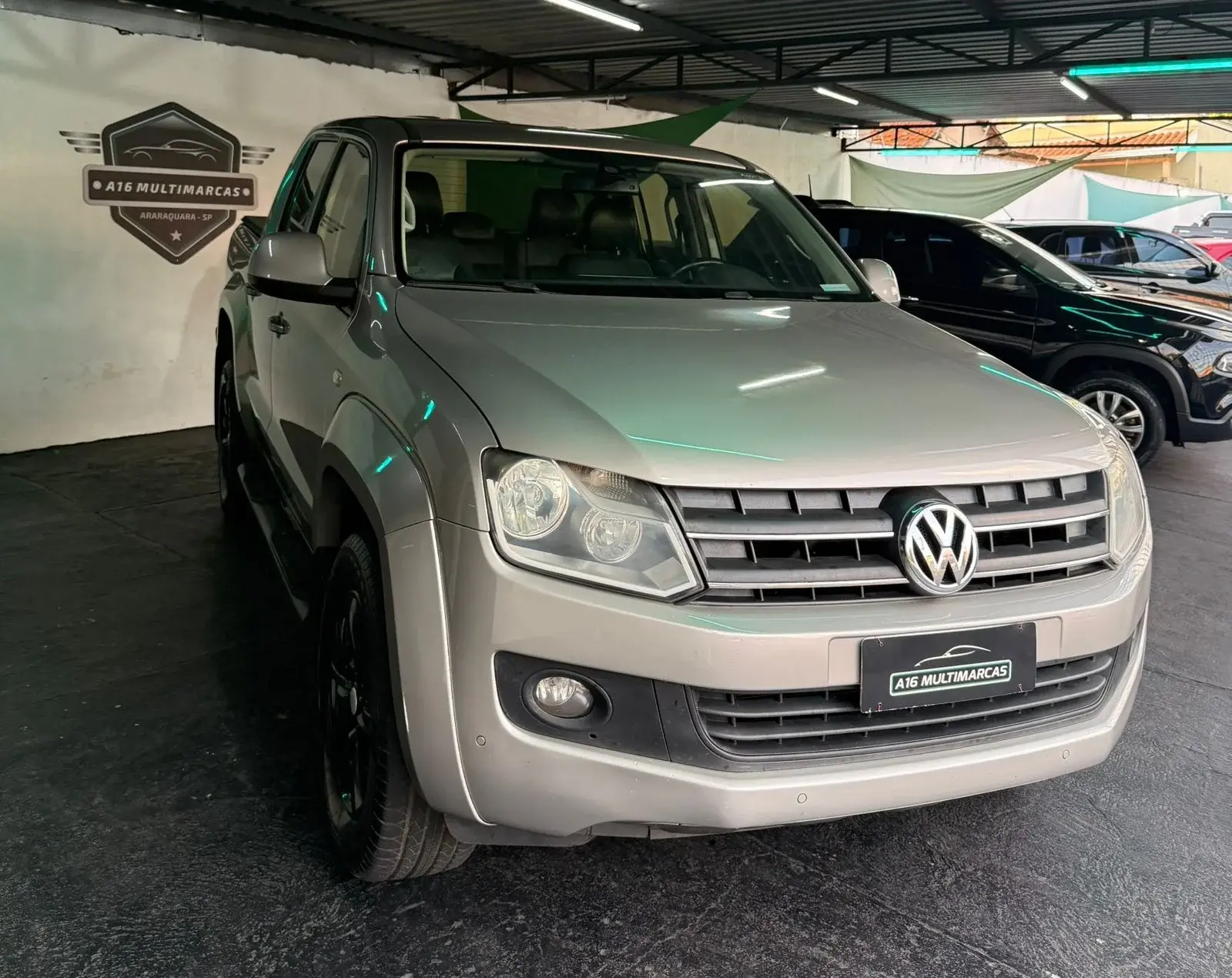 VOLKSWAGEN Amarok - Foto
