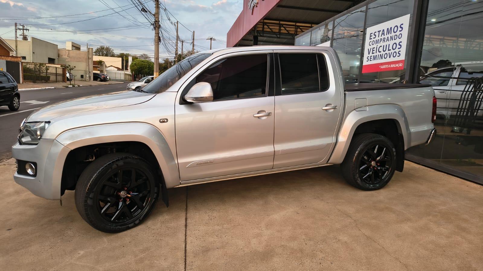 VOLKSWAGEN Amarok - Foto