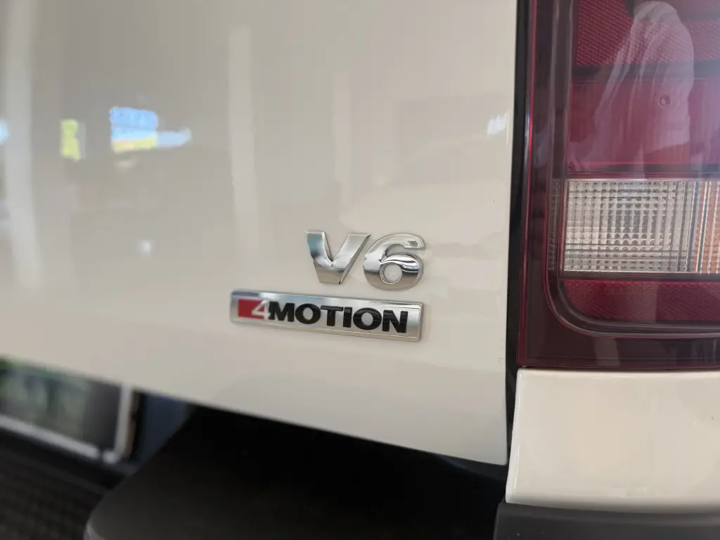 VOLKSWAGEN Amarok - Foto