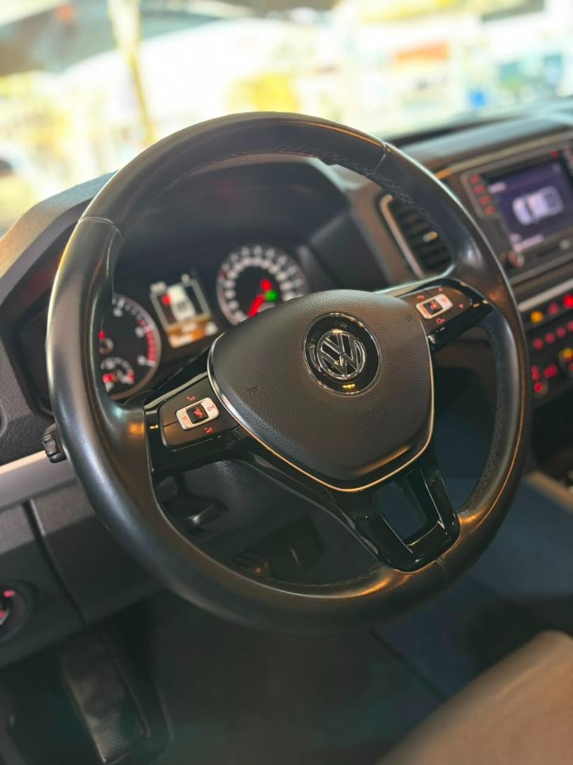 VOLKSWAGEN Amarok - Foto