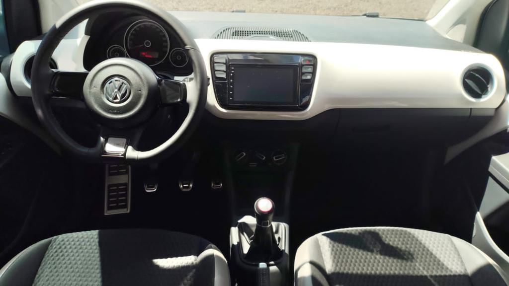 VOLKSWAGEN Cross UP - Foto