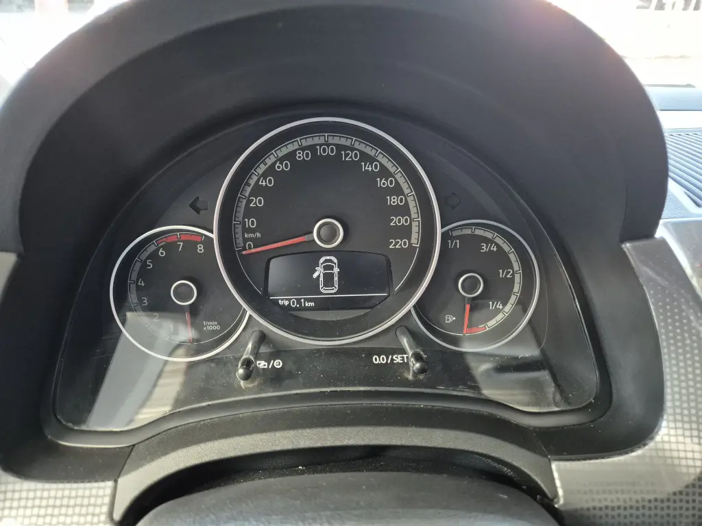 VOLKSWAGEN Cross UP - Foto