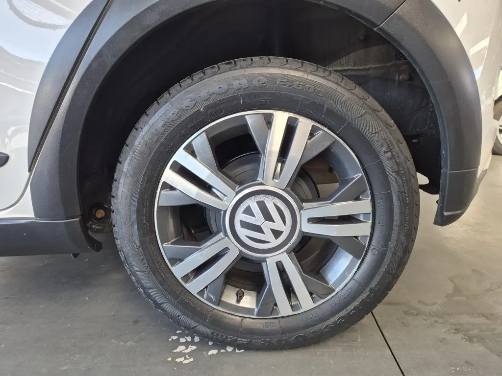 VOLKSWAGEN Cross UP - Foto