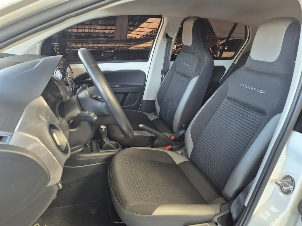 VOLKSWAGEN Cross UP - Foto