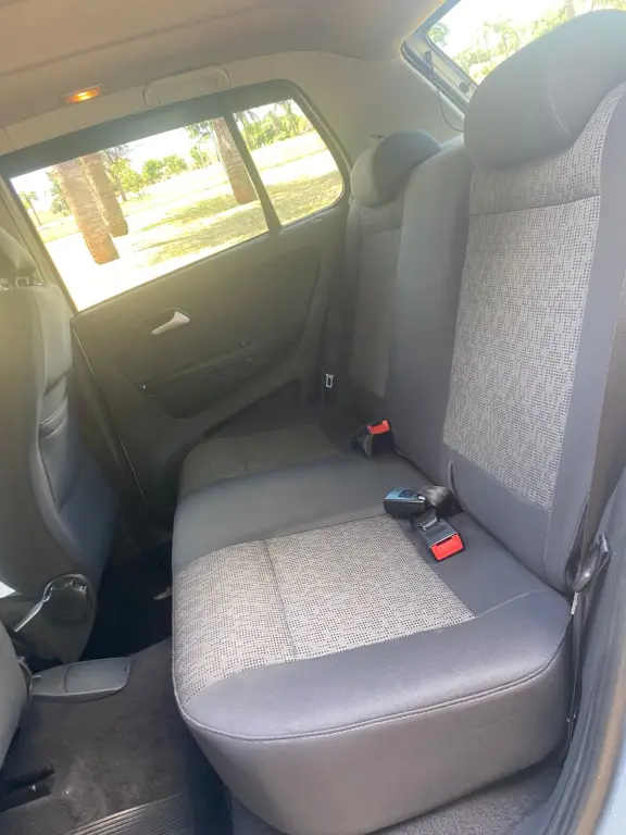 VOLKSWAGEN Fox - Foto