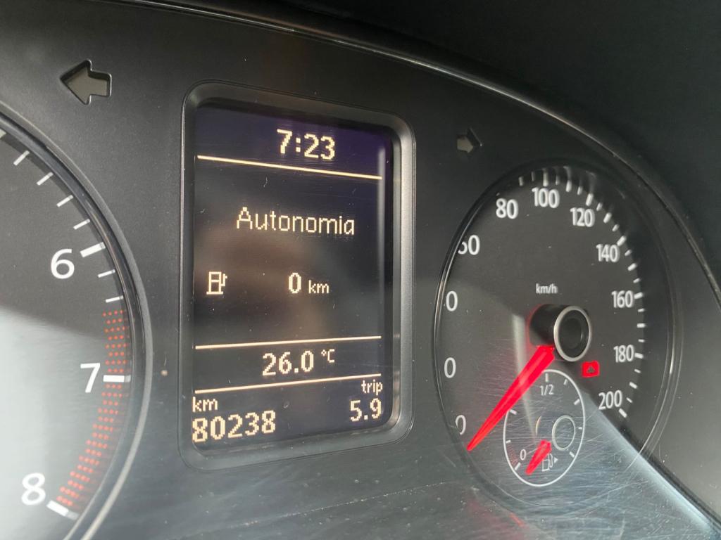 VOLKSWAGEN Fox - Foto