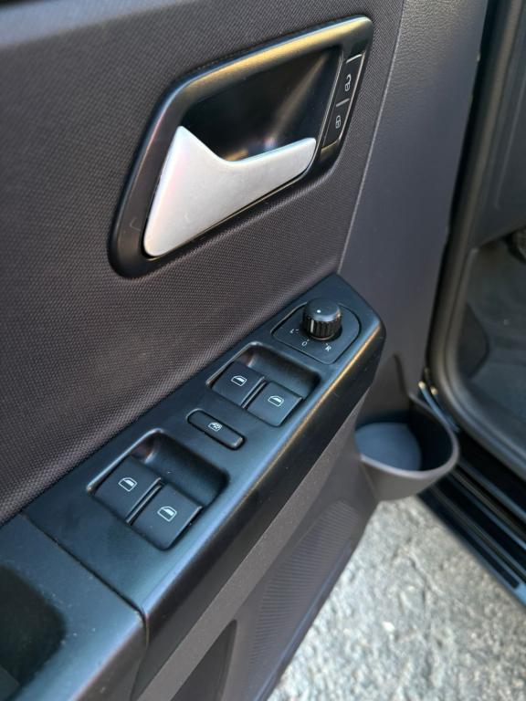 VOLKSWAGEN Fox - Foto