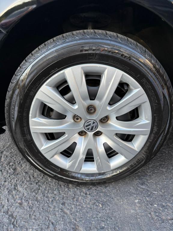 VOLKSWAGEN Fox - Foto