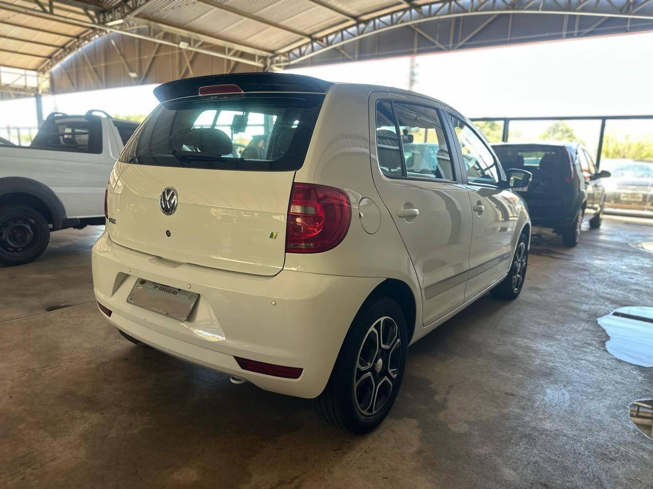 VOLKSWAGEN Fox - Foto