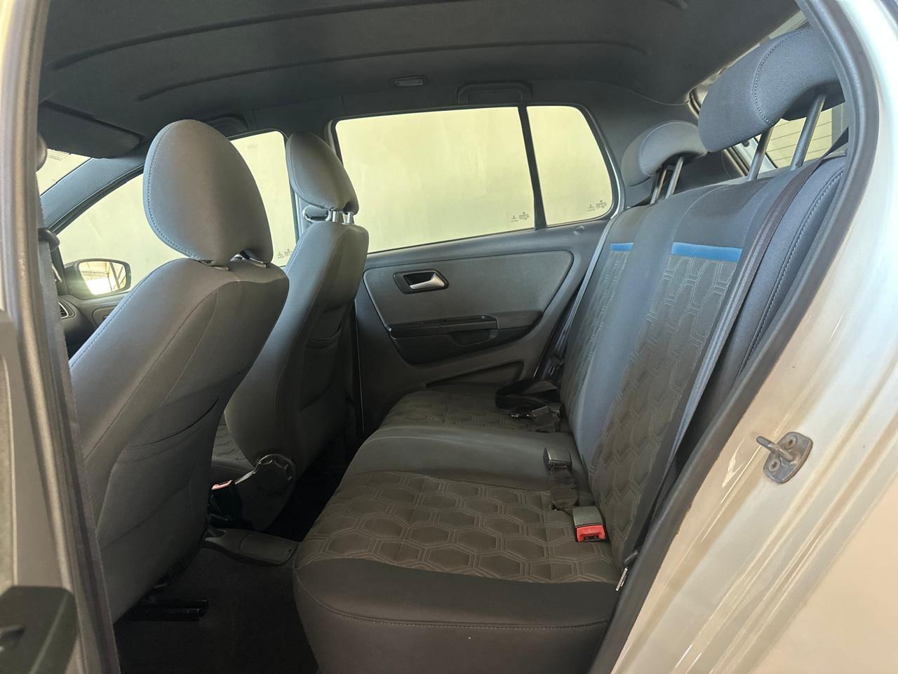 VOLKSWAGEN Fox - Foto