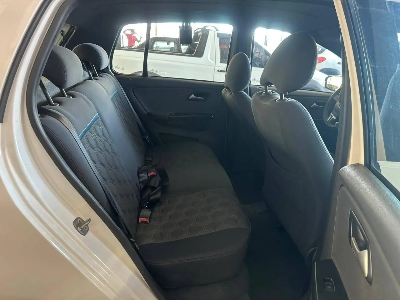 VOLKSWAGEN Fox - Foto