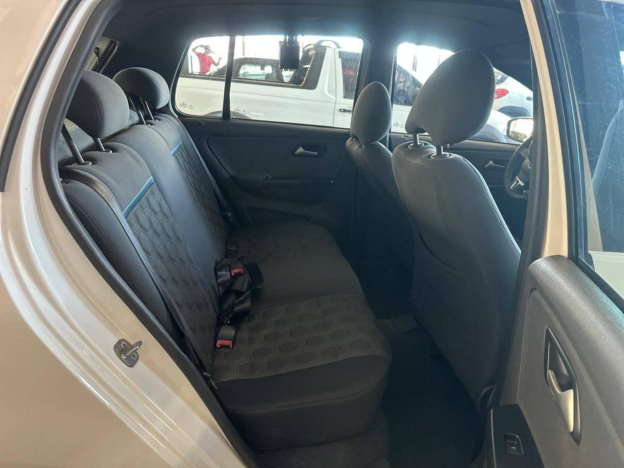 VOLKSWAGEN Fox - Foto