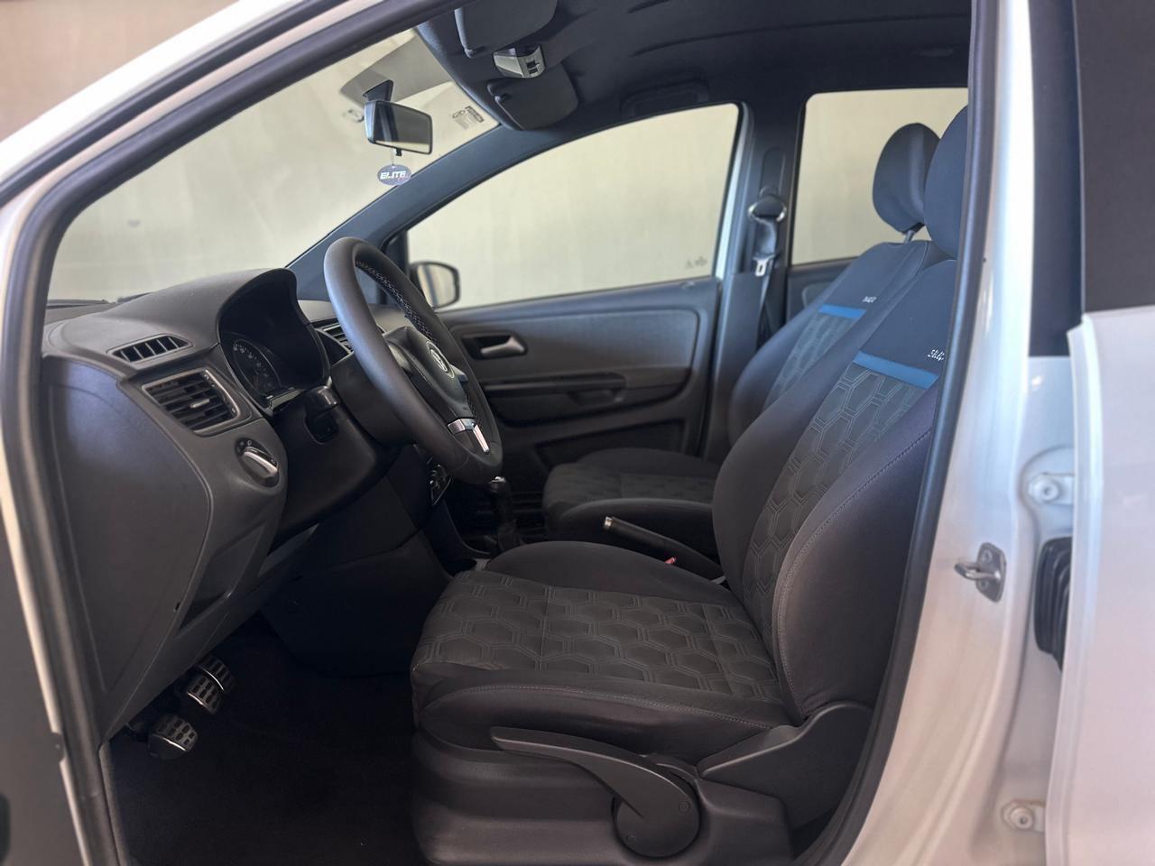 VOLKSWAGEN Fox - Foto