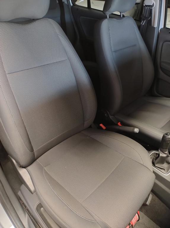 VOLKSWAGEN Fox - Foto