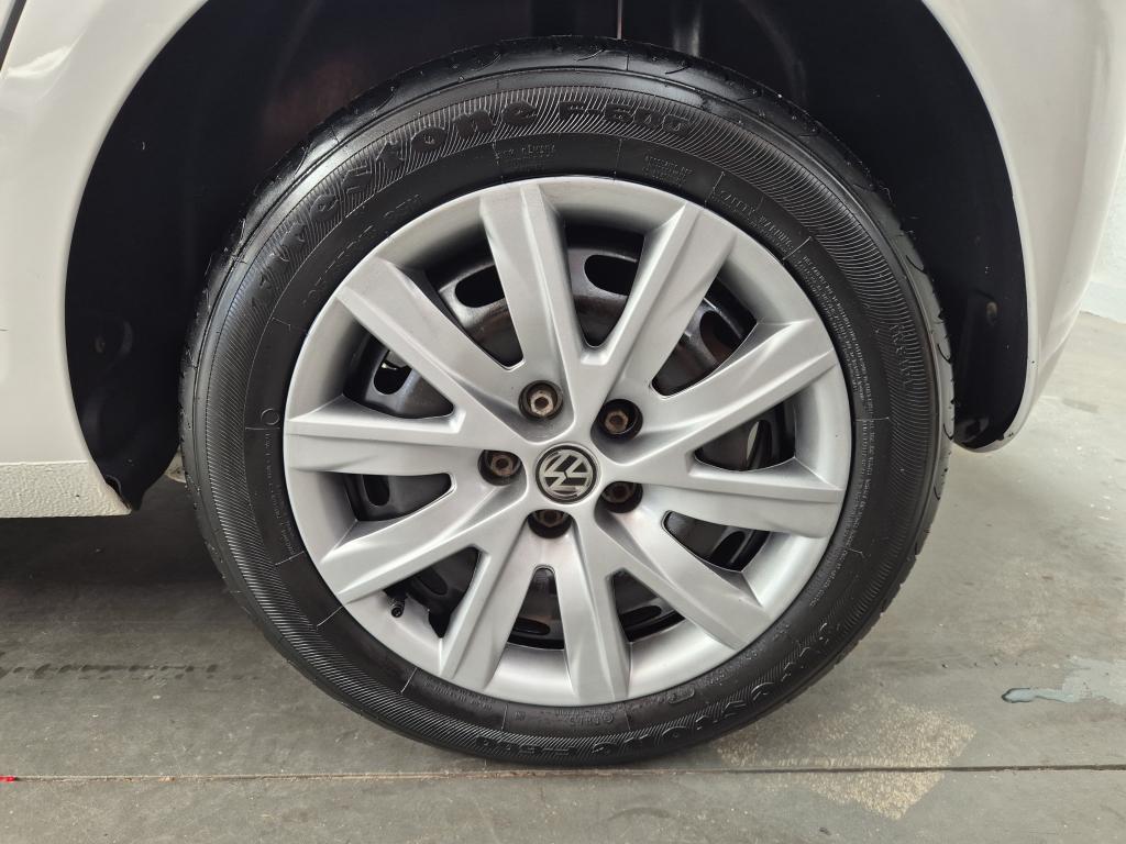 VOLKSWAGEN Fox - Foto