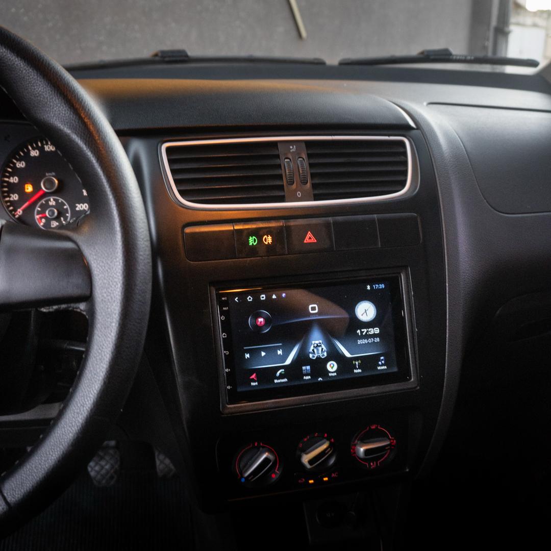 VOLKSWAGEN Fox - Foto
