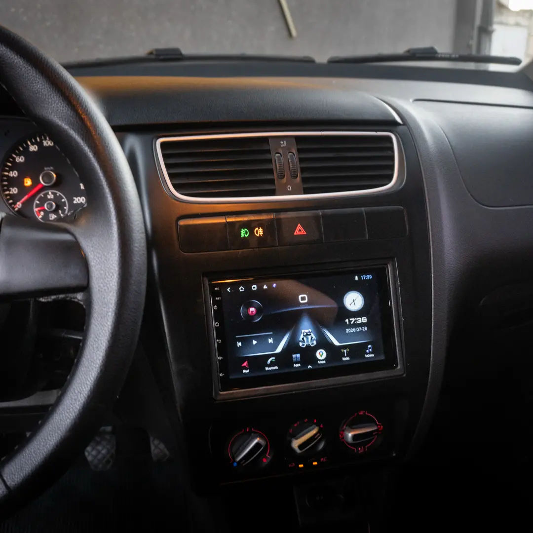 VOLKSWAGEN Fox - Foto