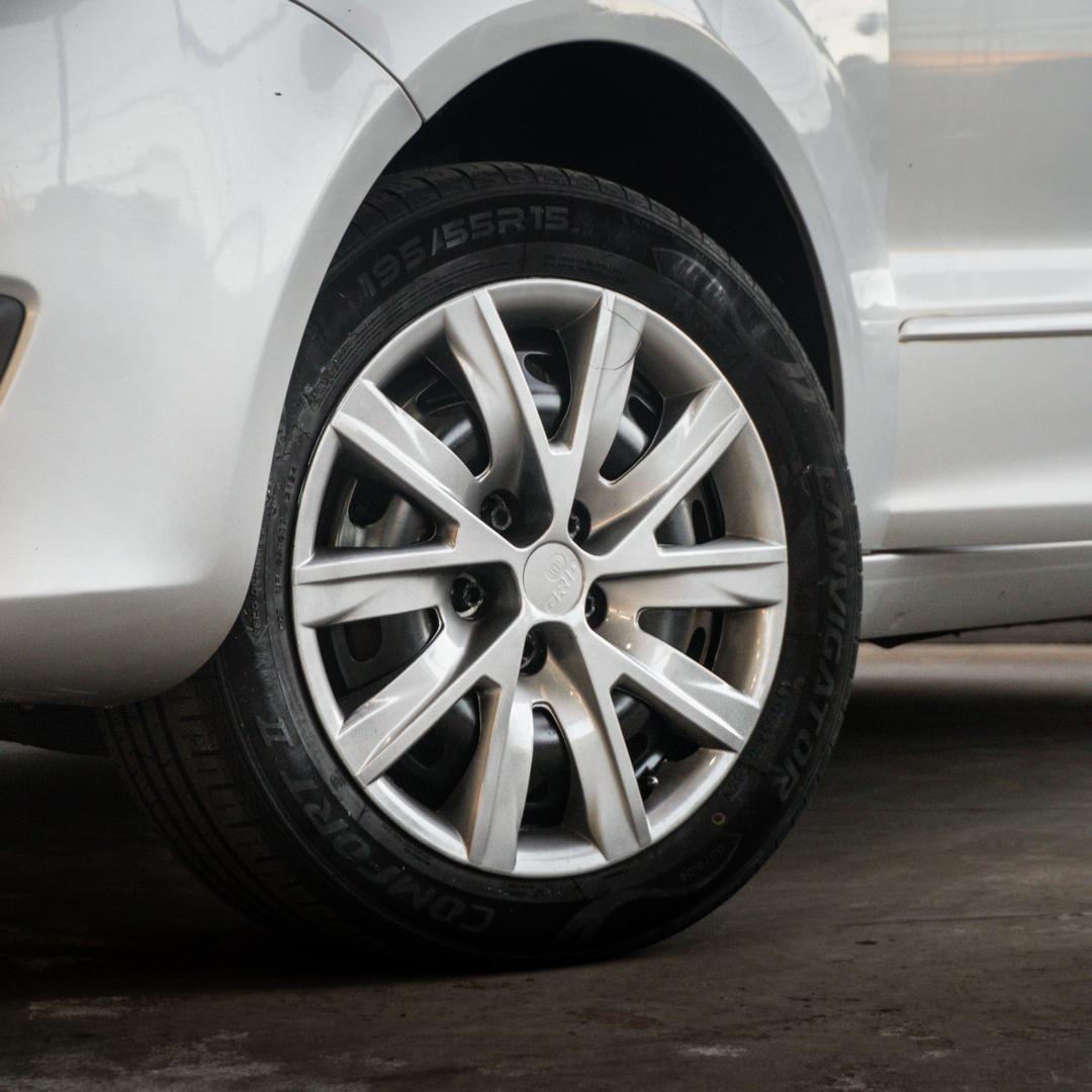 VOLKSWAGEN Fox - Foto