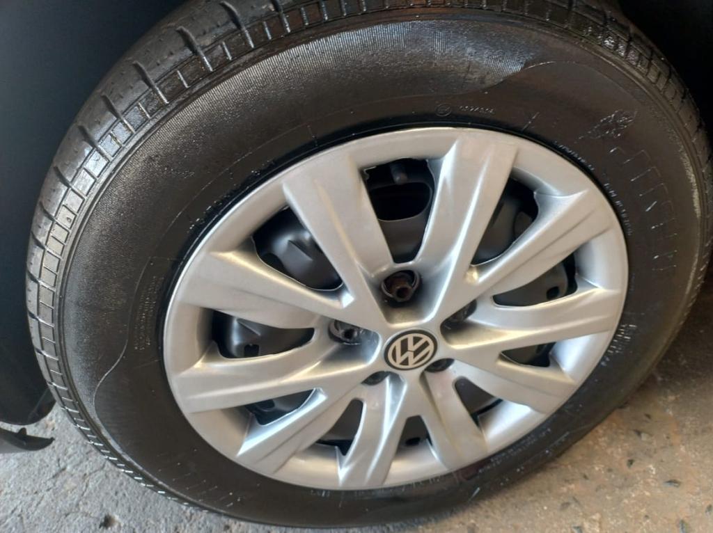 VOLKSWAGEN Fox - Foto