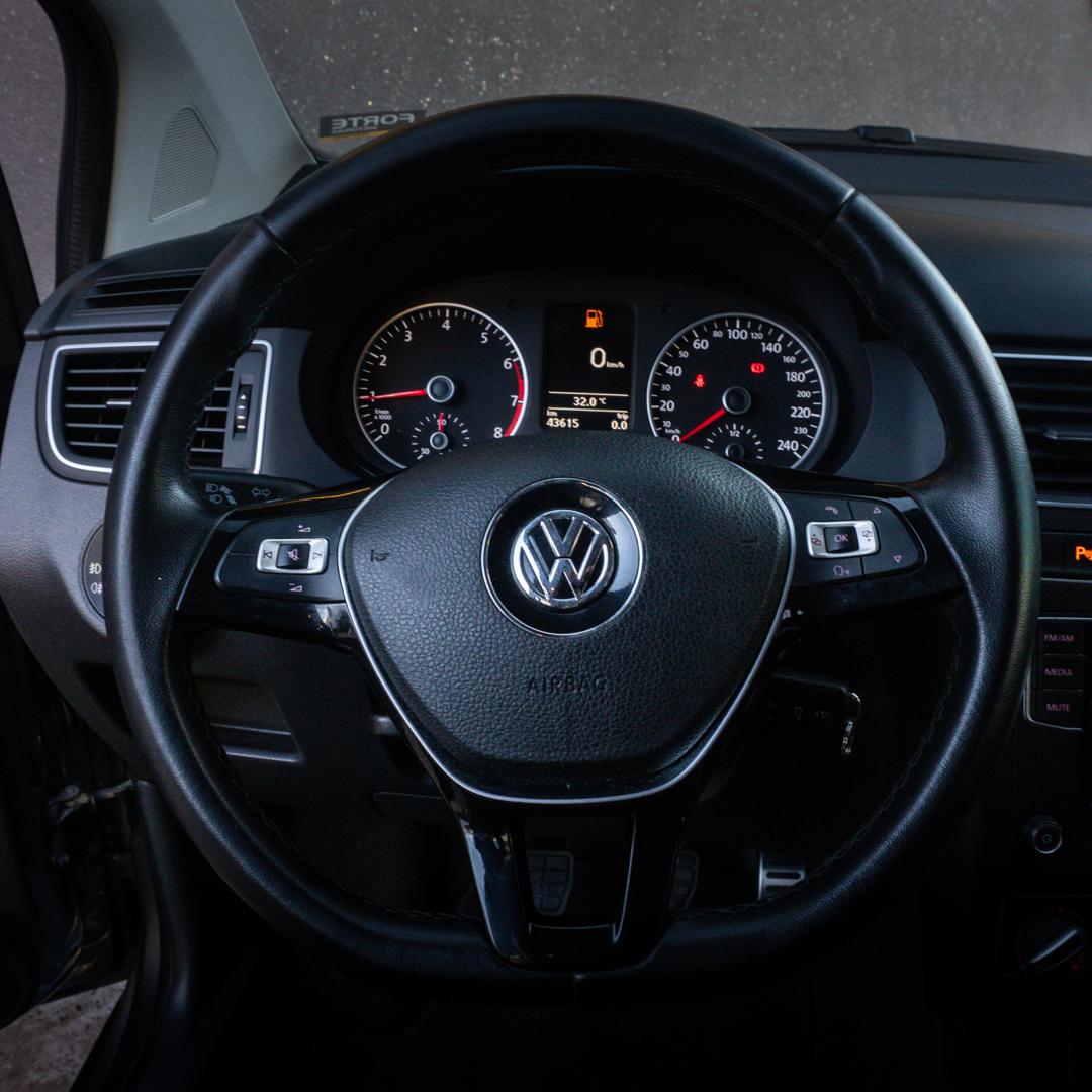 VOLKSWAGEN Fox - Foto