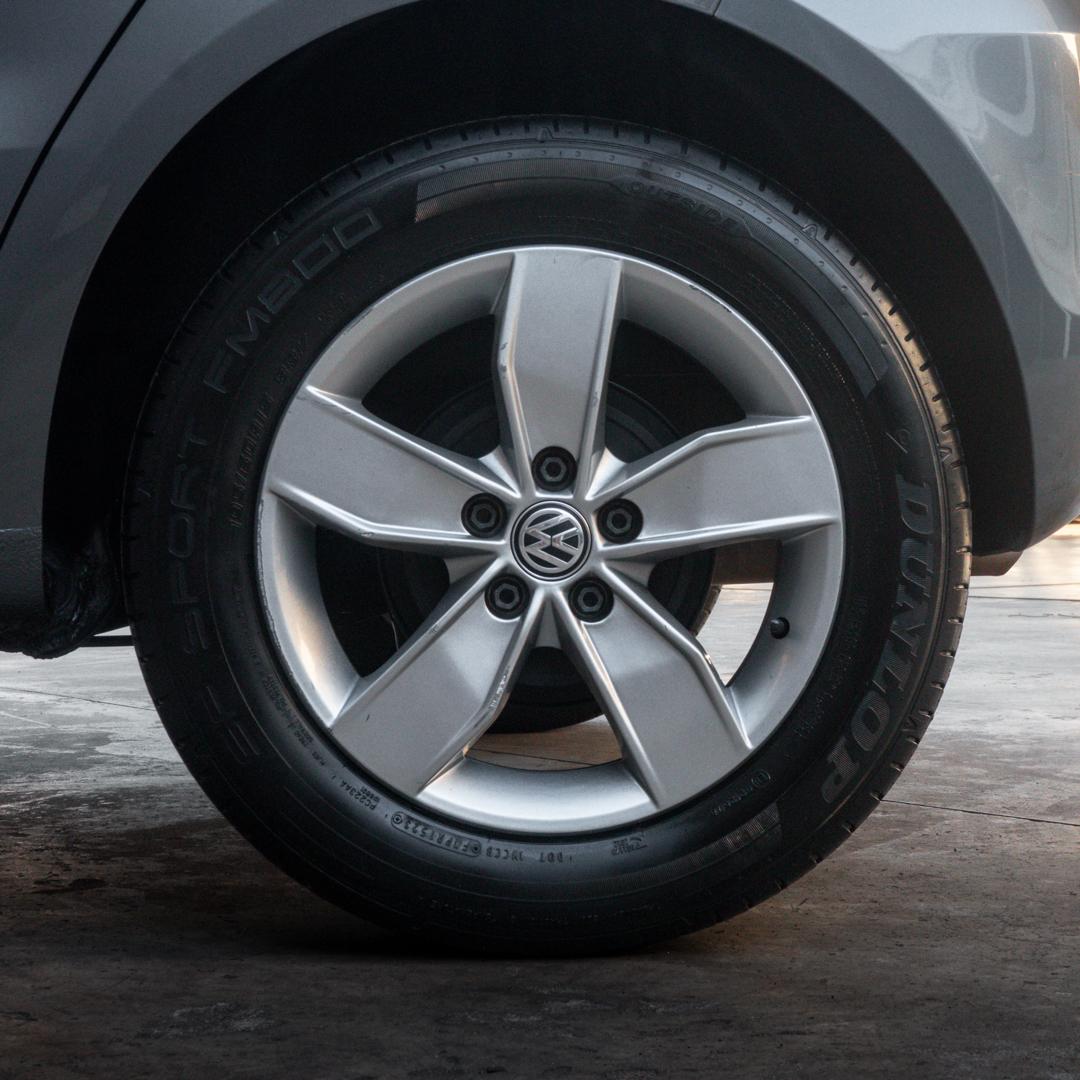 VOLKSWAGEN Fox - Foto