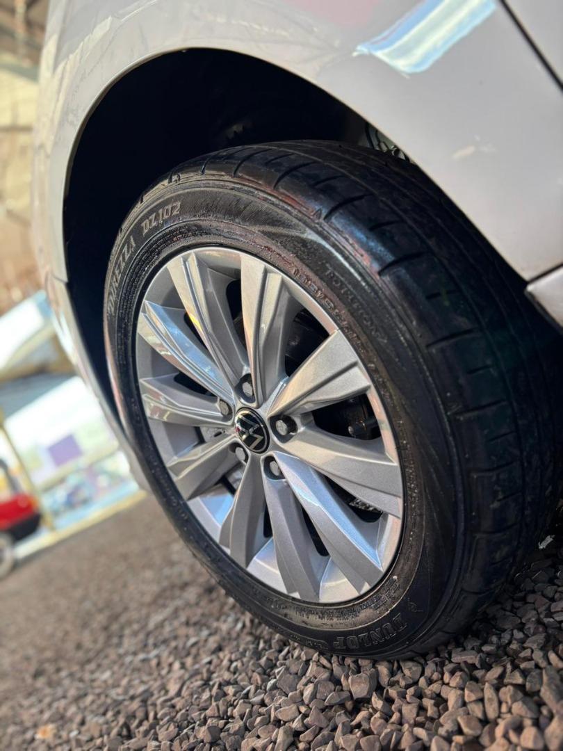 VOLKSWAGEN Fox - Foto